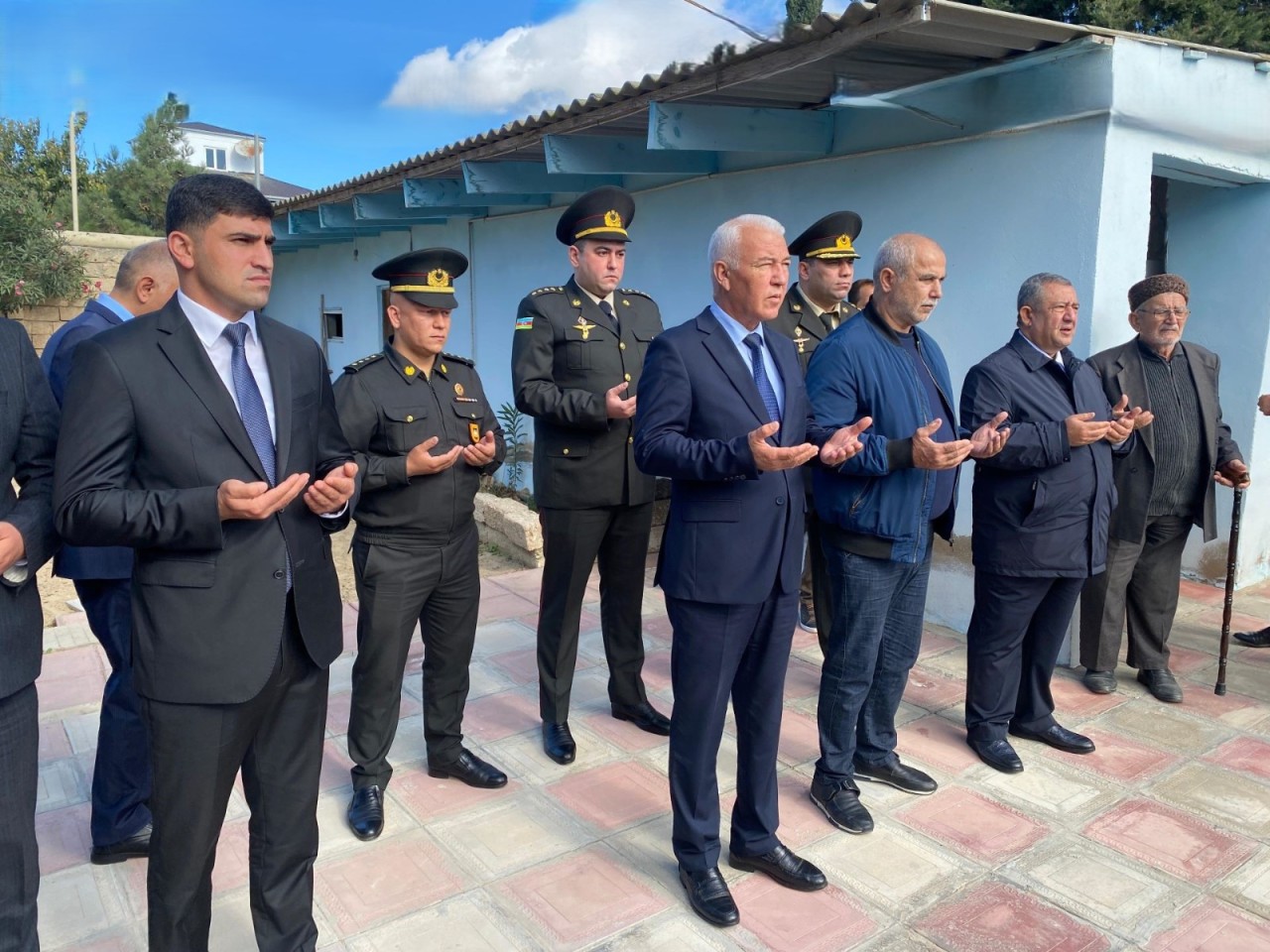 Xocalı soyqırımında itkin düşən şəhidimiz Xəzər rayonunda torpağa tapşırılıb - FOTOLAR